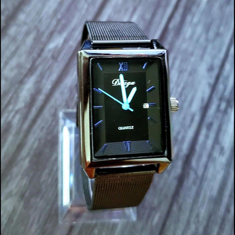 Vintage‎ Look Duaga Men's BlkTank Dress Watch Japan Quartz